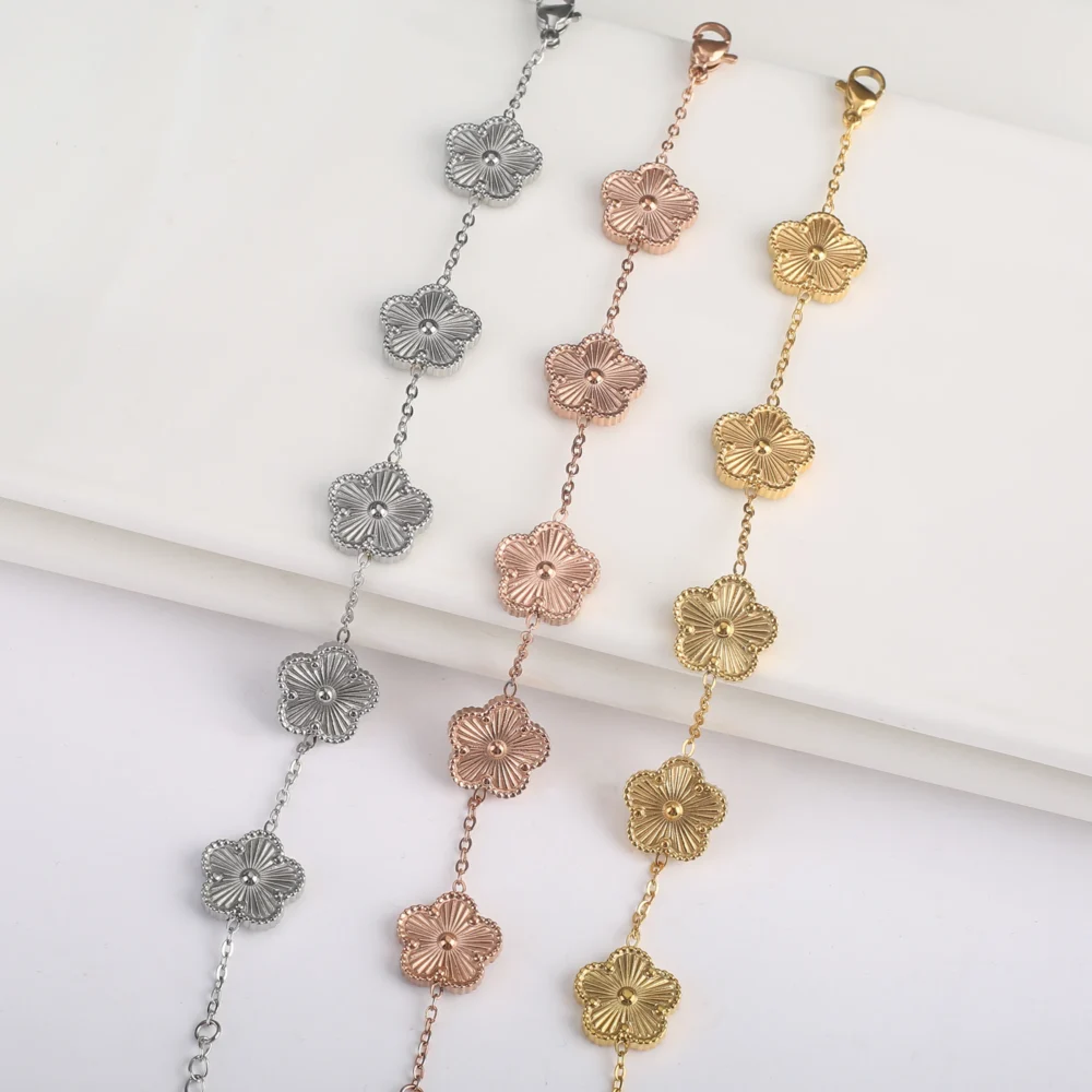 Five Leaf Clover Bracelet – view 4